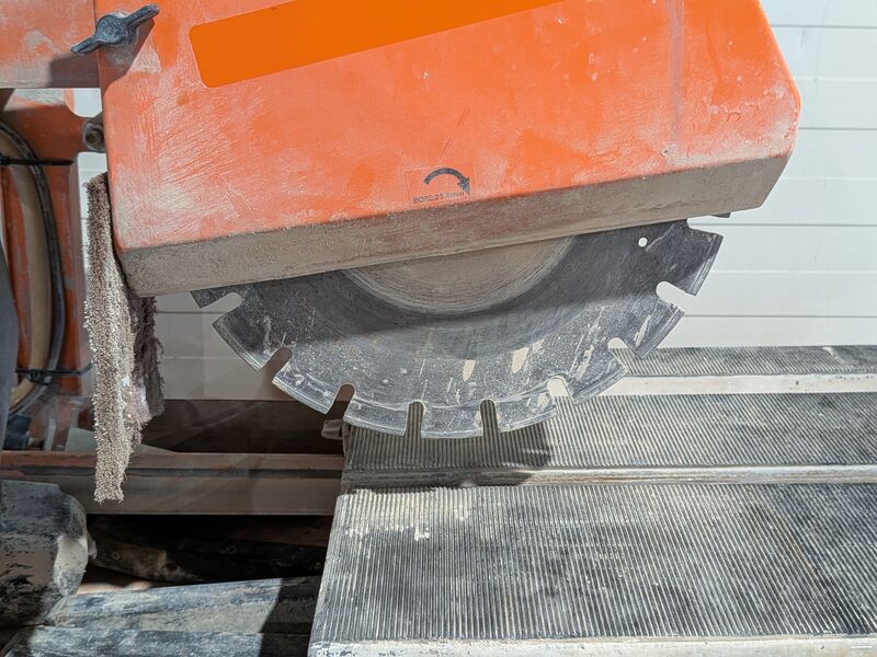 Steen-tafelzaagmachine - 600mm - 230V, Euro Shatal, TS351-45, 2018 – foto 7 – kavel bij Onlineveilingmeester, Heerenveen