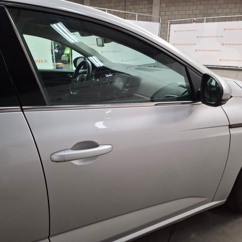 Personenauto, Renault, Megane Zen, 2019 – foto 6 – kavel bij Domeinen Roerende Zaken, Soesterberg