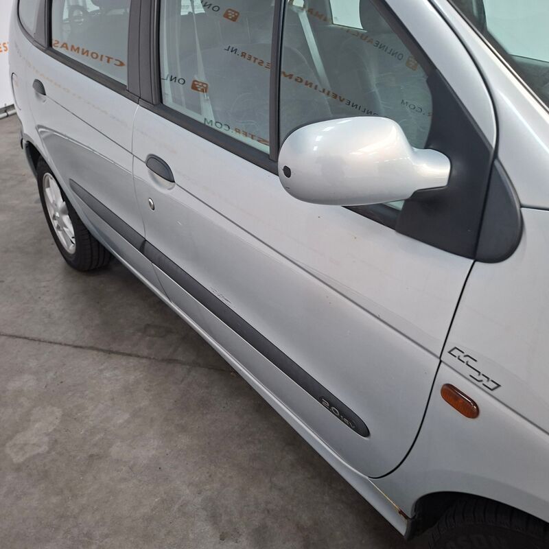Personenauto, Renault, Scénic, 2.0-16V RXI, 2000 – foto 9 – kavel bij Domeinen Roerende Zaken, Soesterberg