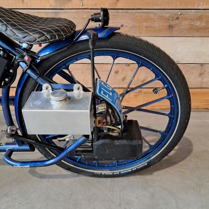 Fiets met hulpmotor / Snorbrommer, Nirve, Switchblade 199, Blauw, 2004 – foto 4 – kavel bij Onlineveilingmeester, Heerenveen
