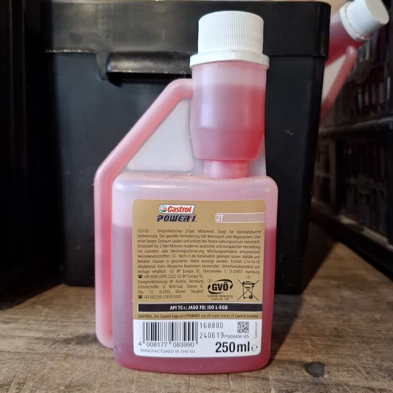 Castrol Power 1 2 takt olie partij, Castrol, Power 1, Wit – foto 3 – kavel bij Onlineveilingmeester, Heerenveen