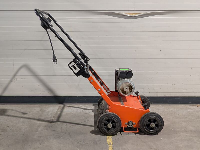Verticuteermachine 40cm 220V, Eliet, E 401 Electric, 2014 – foto 5 – kavel bij Onlineveilingmeester, Heerenveen
