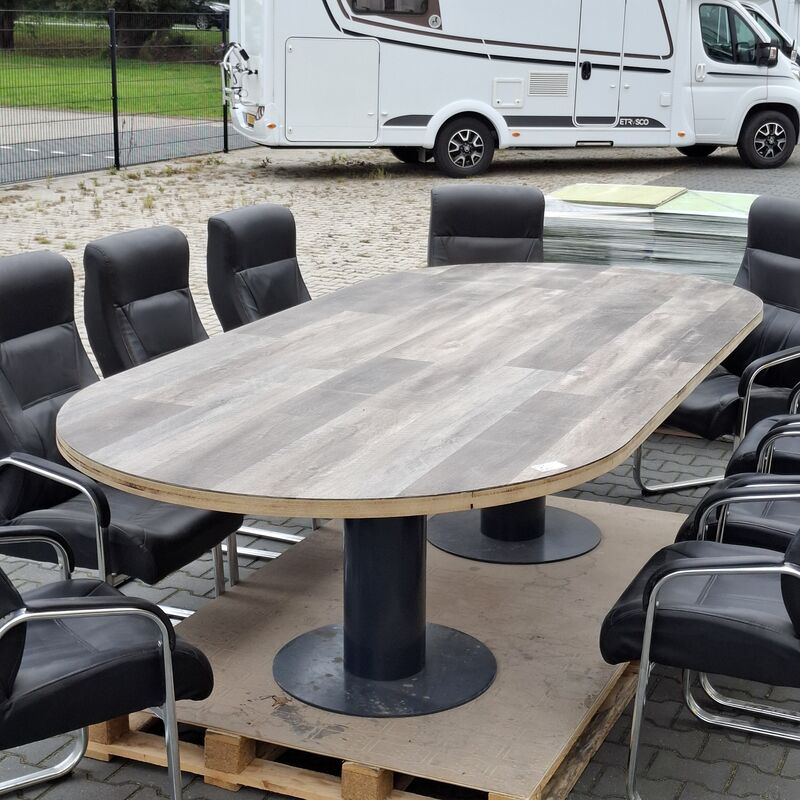 Vergadertafel met 10x stoel en ca. 70 m² laminaatvloer – foto 3 – kavel bij Onlineveilingmeester, Raalte