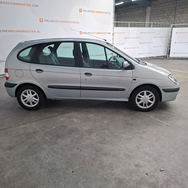 Personenauto, Renault, Scénic, 2.0-16V RXI, 2000 – foto 5 – kavel bij Domeinen Roerende Zaken, Soesterberg