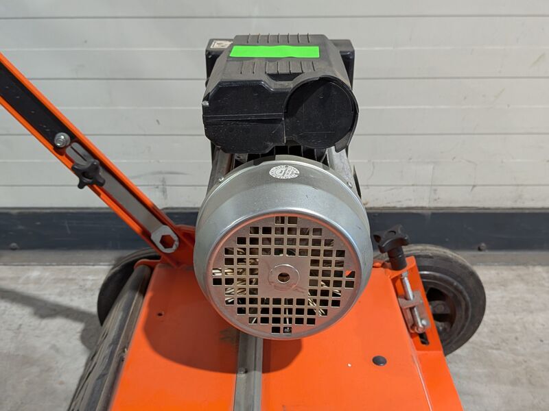 Verticuteermachine 40cm 220V, Eliet, E 401 Electric, 2014 – foto 6 – kavel bij Onlineveilingmeester, Heerenveen