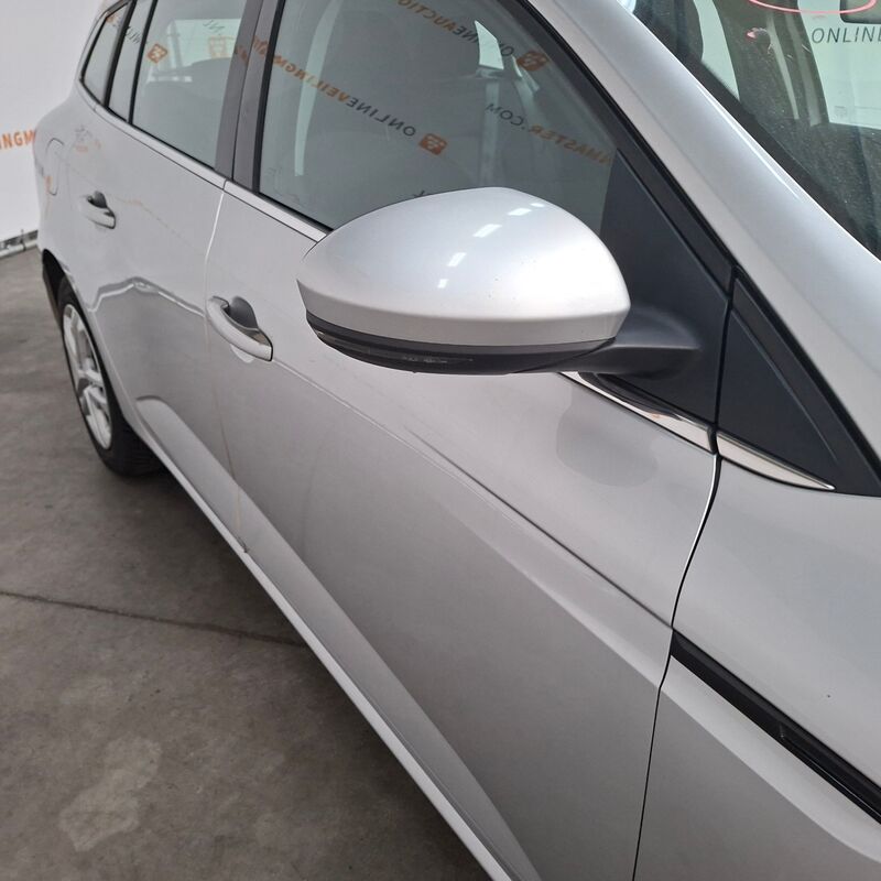 Personenauto, Renault, Megane Grandtour Zen, 2018 – foto 9 – kavel bij Domeinen Roerende Zaken, Soesterberg