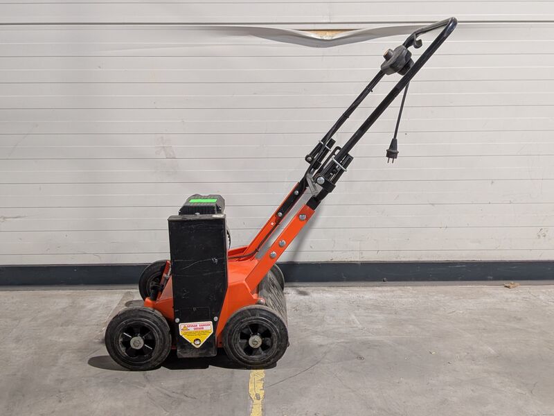 Verticuteermachine 40cm 220V, Eliet, E 401 Electric, 2014 – foto 3 – kavel bij Onlineveilingmeester, Heerenveen