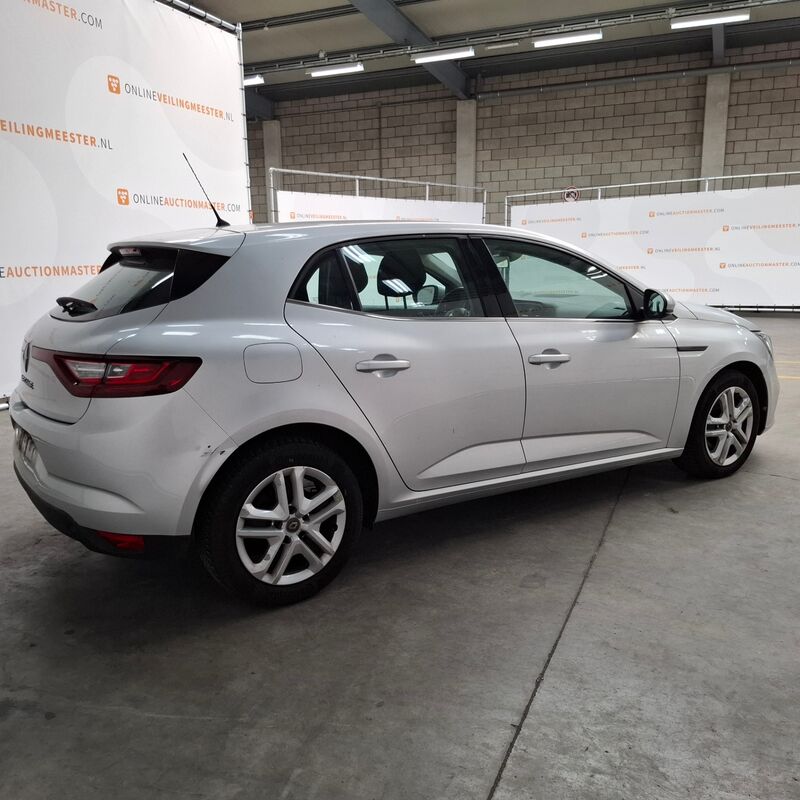 Personenauto, Renault, Megane Zen, 2019 – foto 8 – kavel bij Domeinen Roerende Zaken, Soesterberg