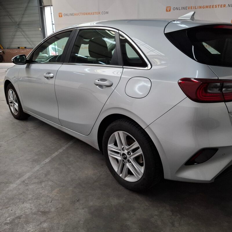 Personenauto, Kia, Ceed, 2019 – foto 10 – kavel bij Domeinen Roerende Zaken, Soesterberg