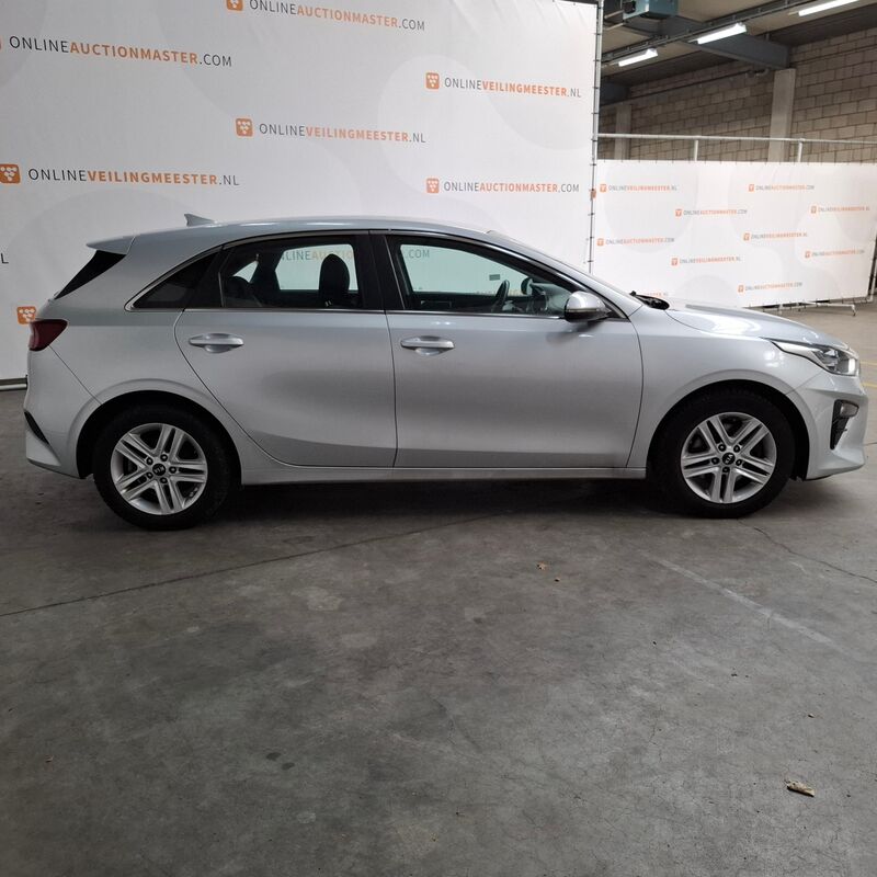 Personenauto, Kia, Ceed, 2019 – foto 4 – kavel bij Domeinen Roerende Zaken, Soesterberg