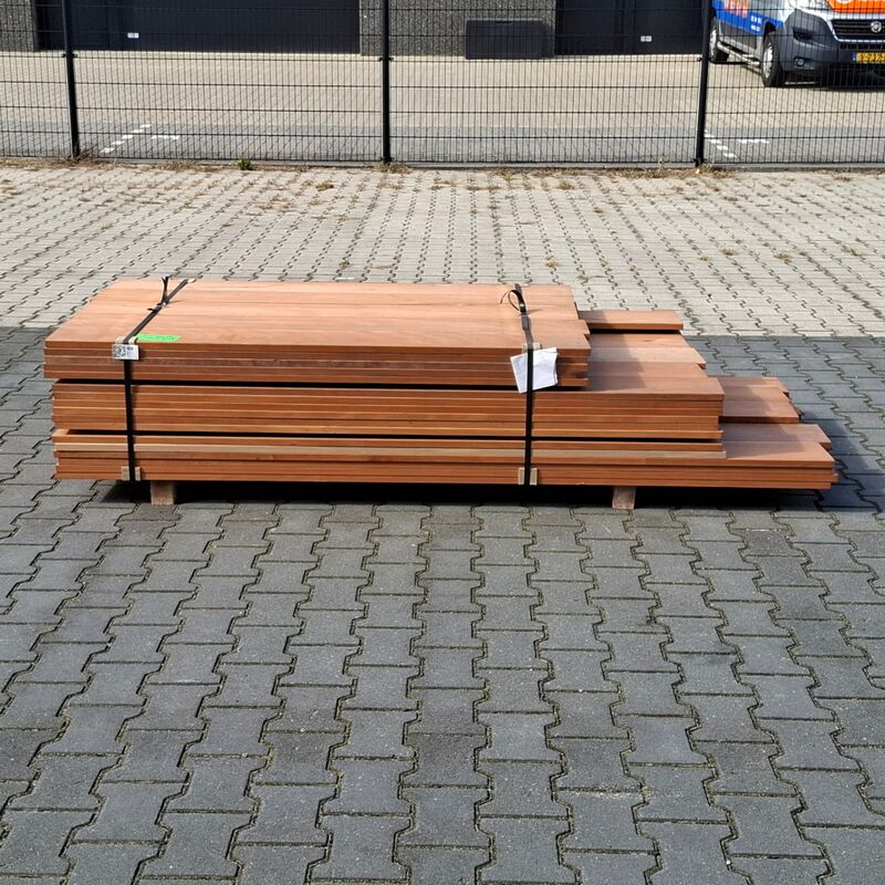 Partij vlonder/gevel planken, Tropisch hardhout | 21x185 mm – foto 2 – kavel bij Onlineveilingmeester, Raalte