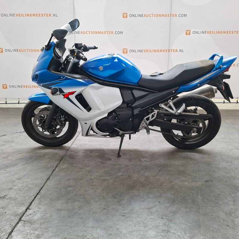Motorfiets, Suzuki, Tour GSX 650 FA, 2016 – foto 5 – kavel bij Domeinen Roerende Zaken, Soesterberg