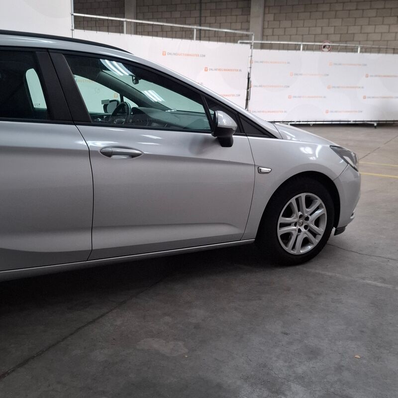 Personenauto, Opel, Astra Sports Tourer 1.6 CDTi, 2018 – foto 4 – kavel bij Domeinen Roerende Zaken, Soesterberg