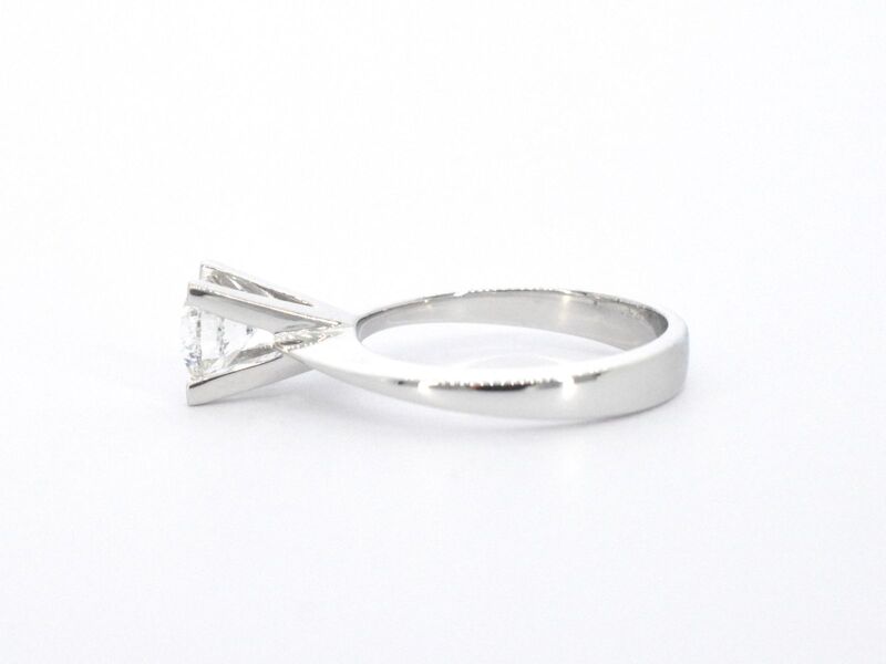 Witgouden solitair ring met diamant – foto 5 – kavel bij Onlineveilingmeester