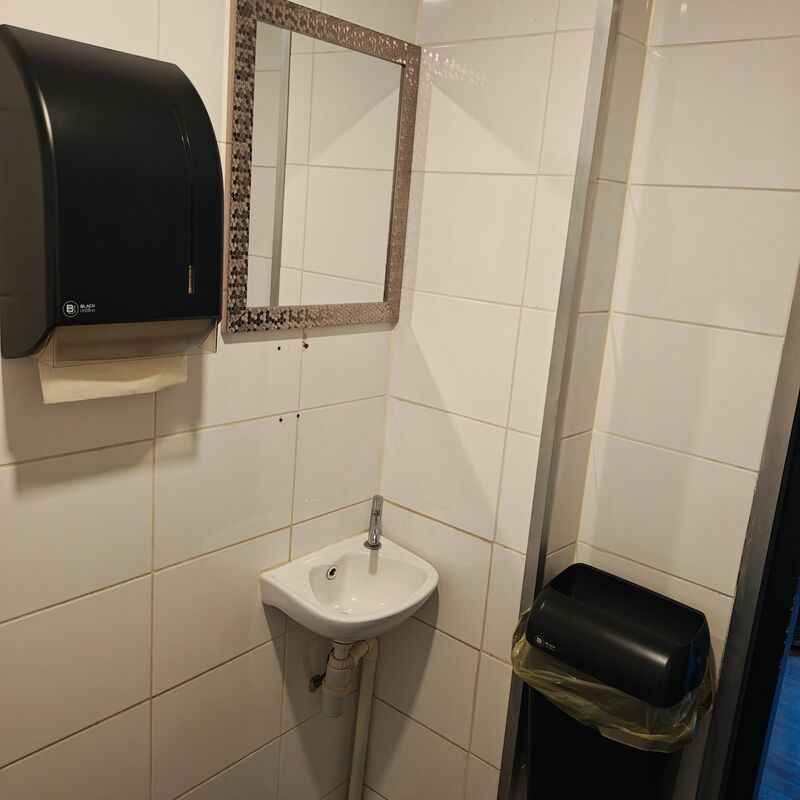 Toilet garnituur, black satino