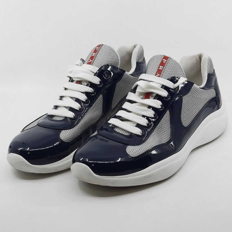 Paar schoenen, maat 9, Prada