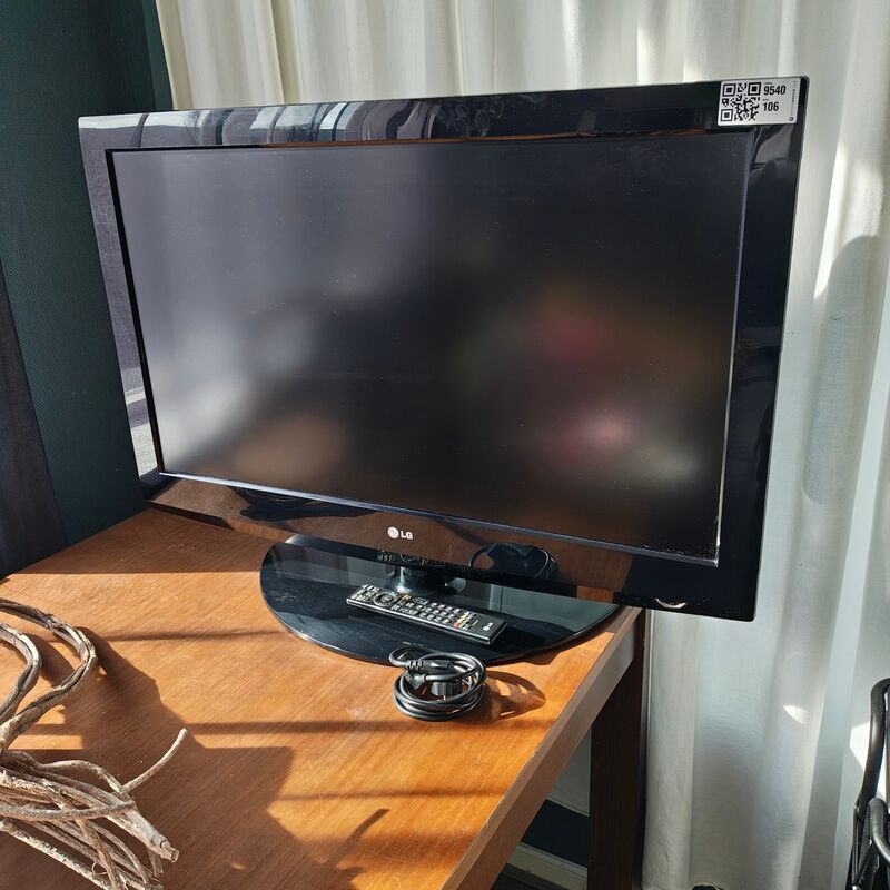 TV, LG, 37 LG3000