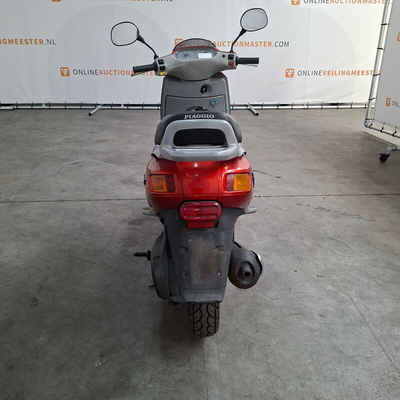 Motorscooter, Piaggio, Skipper 125 – foto 7 – kavel bij Domeinen Roerende Zaken, Soesterberg