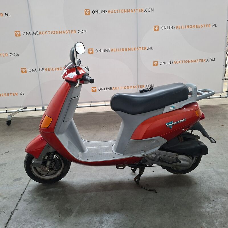 Motorscooter, Piaggio, Skipper 125 – foto 5 – kavel bij Domeinen Roerende Zaken, Soesterberg