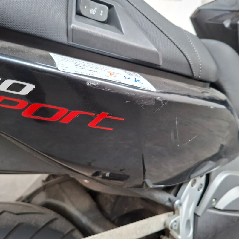 Motorscooter, BMW, C 600 Sport, 2013 – foto 10 – kavel bij Domeinen Roerende Zaken, Soesterberg