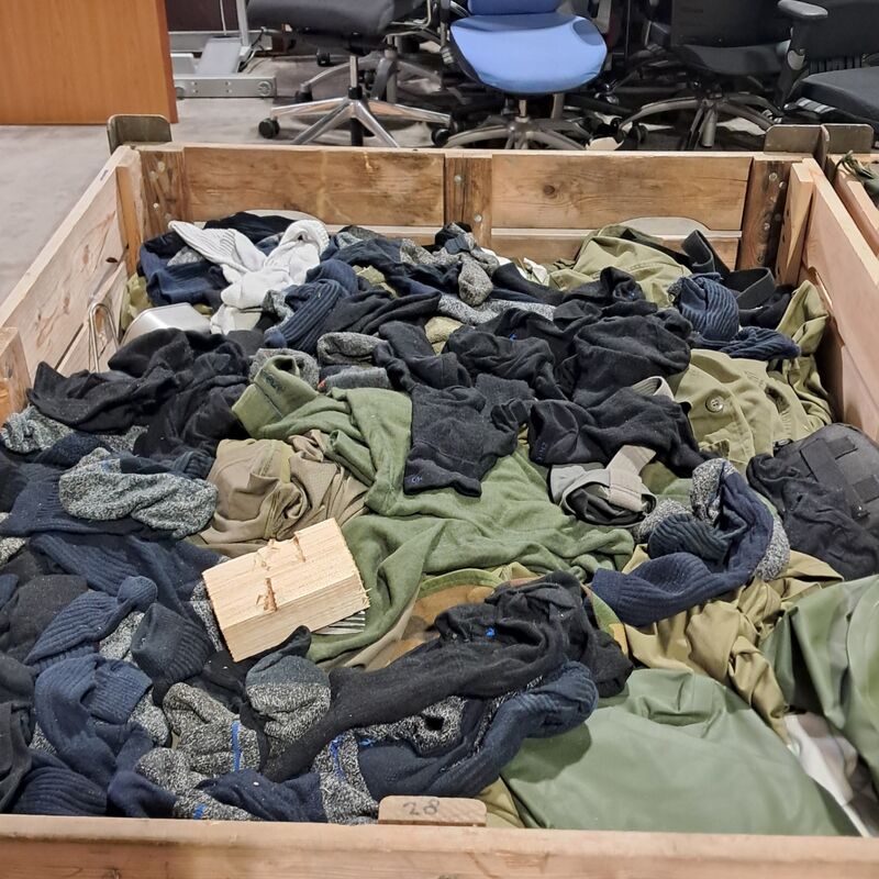 Persoonlijke uitrusting en kleding defensie – foto 10 – kavel bij Domeinen Roerende Zaken, Groningen