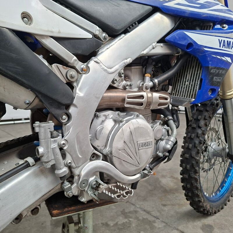 Crossmotor, Yamaha, YZ 450 F – foto 10 – kavel bij Domeinen Roerende Zaken, Soesterberg