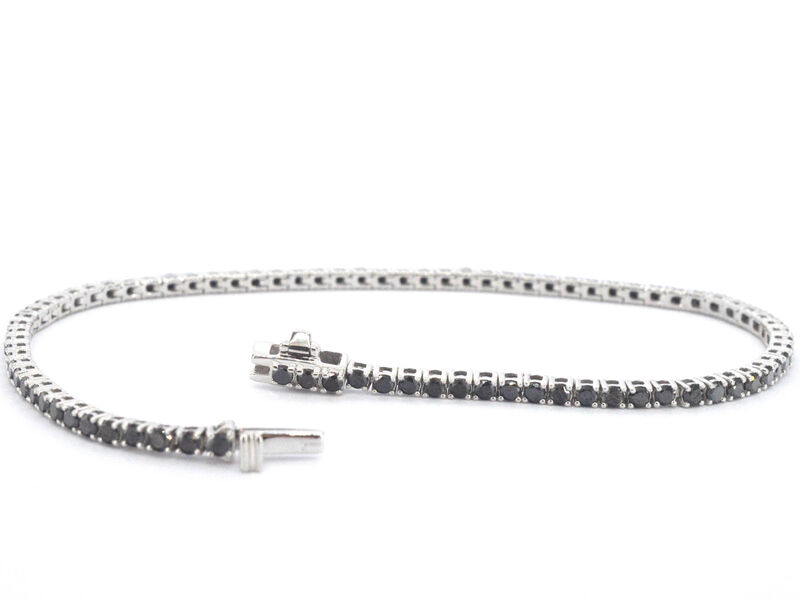 Witgouden tennisarmband met 2.80 carat aan zwarte diamanten – foto 3 – kavel bij Onlineveilingmeester