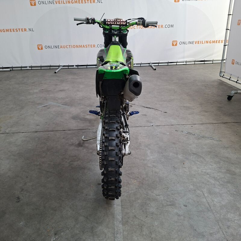 Crossmotor, Kawasaki, KX 45 0F – foto 7 – kavel bij Domeinen Roerende Zaken, Soesterberg