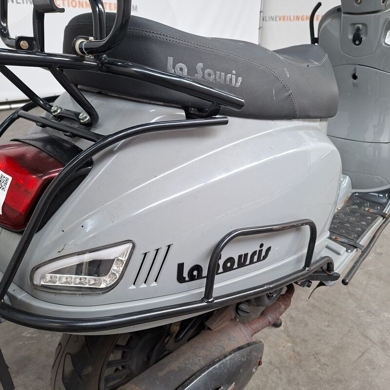 Snorscooter, La Souris, Snorscooter, 2024 – foto 10 – kavel bij Domeinen Roerende Zaken, Soesterberg