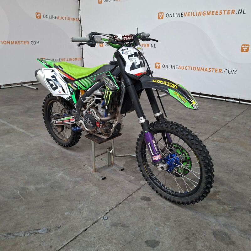 Crossmotor, Kawasaki, KX 45 0F – foto 2 – kavel bij Domeinen Roerende Zaken, Soesterberg