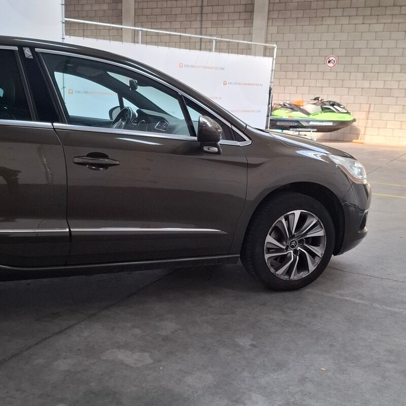 Personenauto, Citroen, DS4, 1.6 THP So Chic, 2011 – foto 4 – kavel bij Domeinen Roerende Zaken, Soesterberg