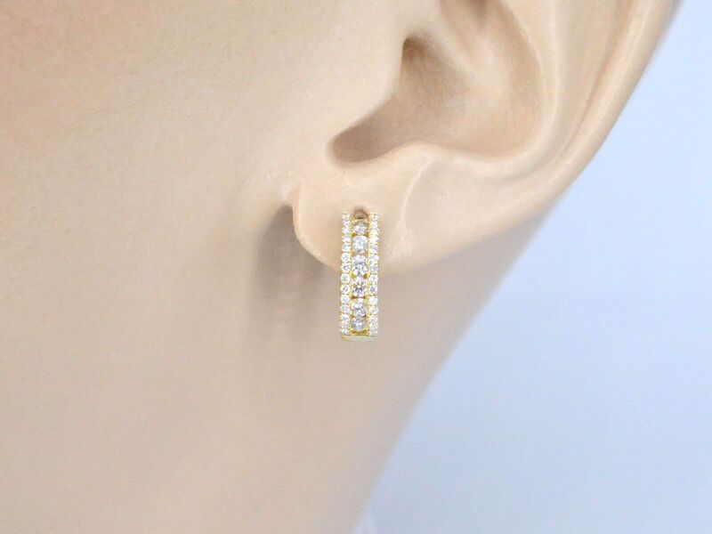 Gouden oorbellen met drie rijen diamanten – foto 2 – kavel bij Onlineveilingmeester