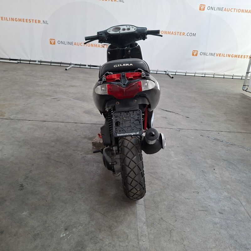 Motorscooter, Gilera, Runner – foto 7 – kavel bij Domeinen Roerende Zaken, Soesterberg