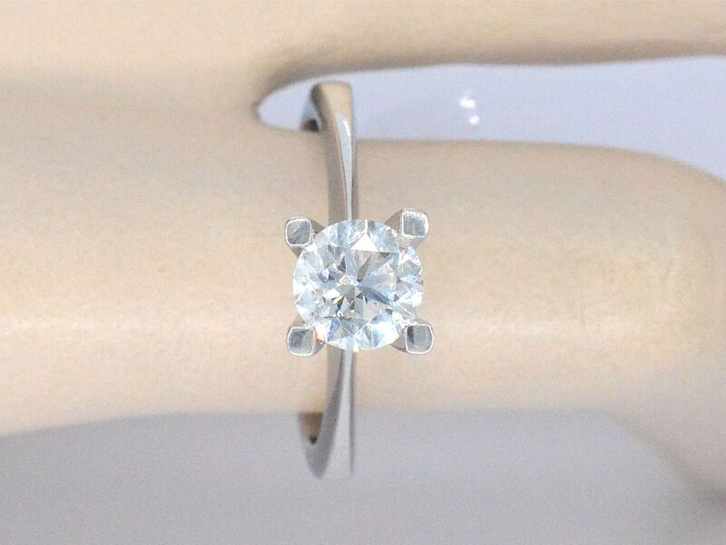 Witgouden solitair ring met diamant – foto 2 – kavel bij Onlineveilingmeester