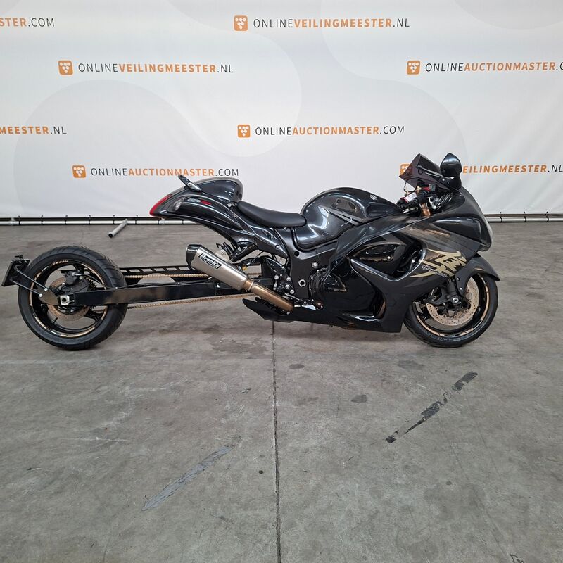 Motorfiets, Suzuki, GSX1300R Hayabusa met verlengde achterbrug, 2009 – kavel bij Domeinen Roerende Zaken, Soesterberg