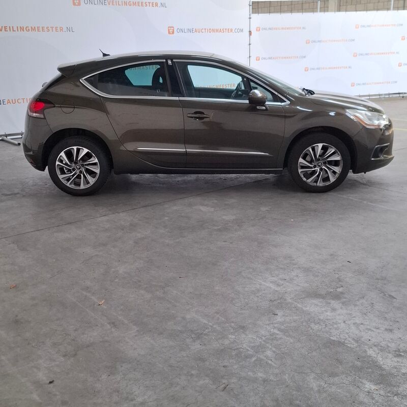 Personenauto, Citroen, DS4, 1.6 THP So Chic, 2011 – foto 3 – kavel bij Domeinen Roerende Zaken, Soesterberg