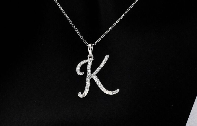 Hanger met echte natuurlijke diamanten in de letter K, excl. ketting