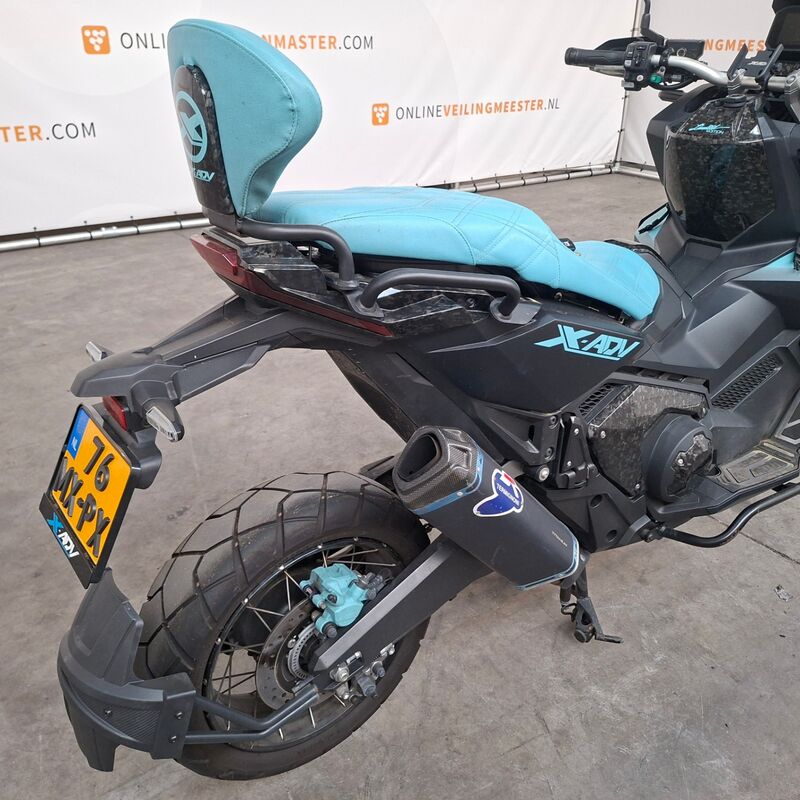 Motorscooter, Honda, ADV 750 Limited edition, 2024 – foto 9 – kavel bij Domeinen Roerende Zaken, Soesterberg