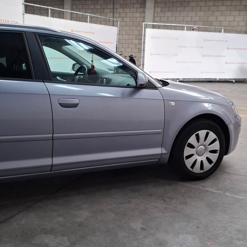 Personenauto, Audi, A3 Sportback, 2.0 FSI Attraction, 2006 – foto 4 – kavel bij Domeinen Roerende Zaken, Soesterberg