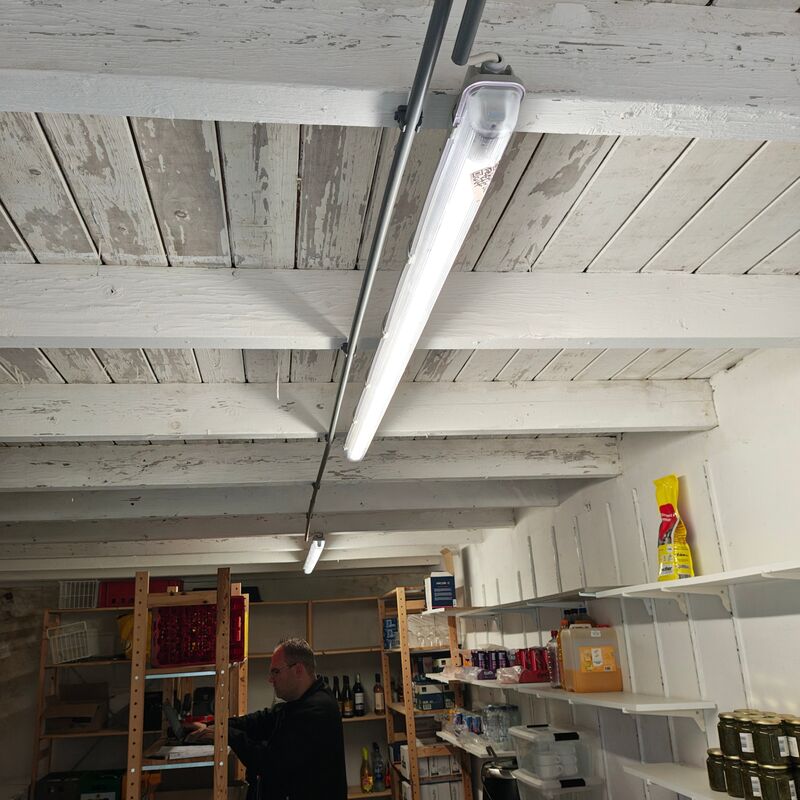 2x TL Led armatuur met sensor