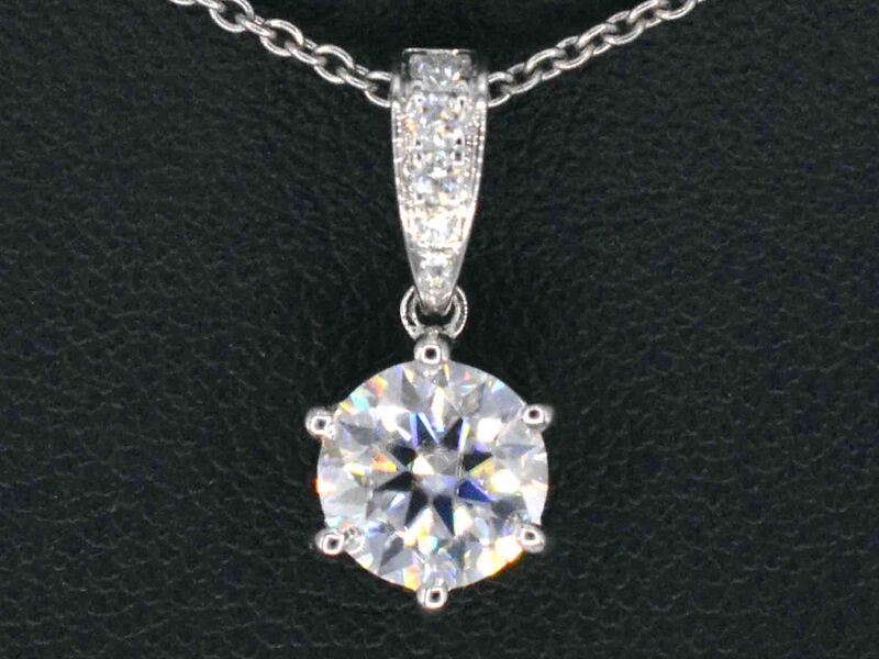 Witgouden solitair hanger met een diamant van 1.00 carat, excl. ketting – kavel bij Onlineveilingmeester