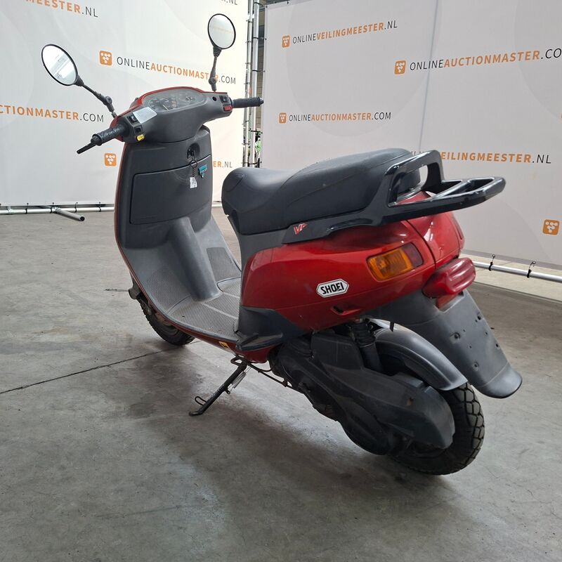 Motorscooter, Piaggio, SKR 125 – foto 6 – kavel bij Domeinen Roerende Zaken, Soesterberg