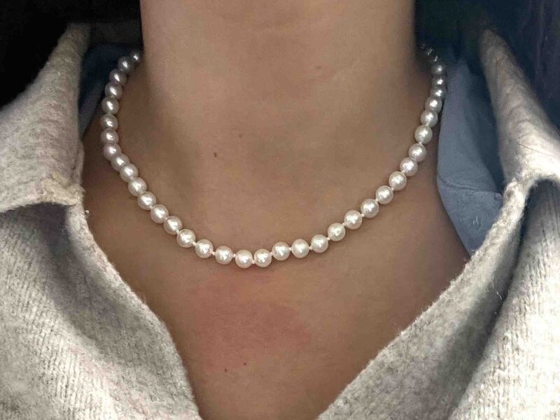 Parelsnoer met witgouden sluiting met diamant – foto 2 – kavel bij Onlineveilingmeester
