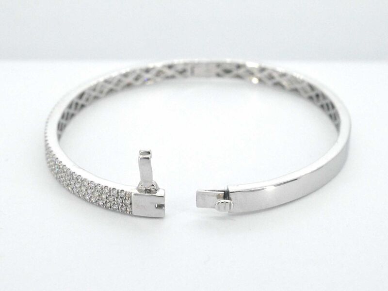 Witgouden vaste armband met briljant geslepen diamant – foto 5 – kavel bij Onlineveilingmeester