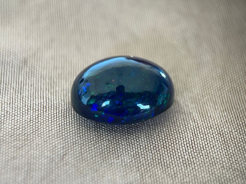 Black opal - 7.64 carat Natuurlijke Black opal – foto 3 – kavel bij Onlineveilingmeester