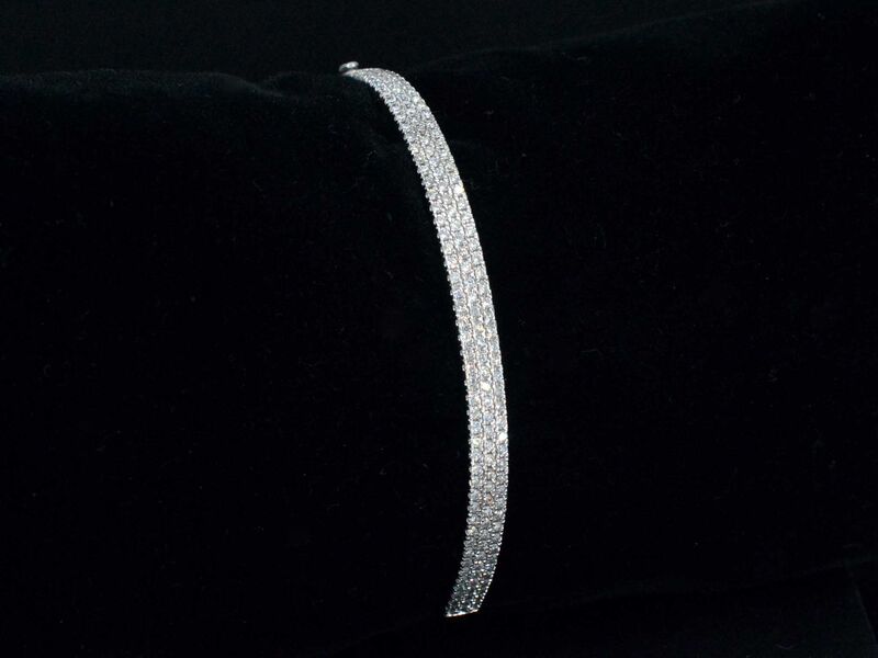 Witgouden vaste armband met briljant geslepen diamant – kavel bij Onlineveilingmeester