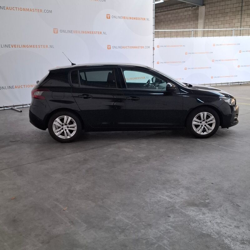 Personenauto, Peugeot, 308, 1.2 PureTech Blue Lease Executive, 2018 – foto 3 – kavel bij Domeinen Roerende Zaken, Soesterberg