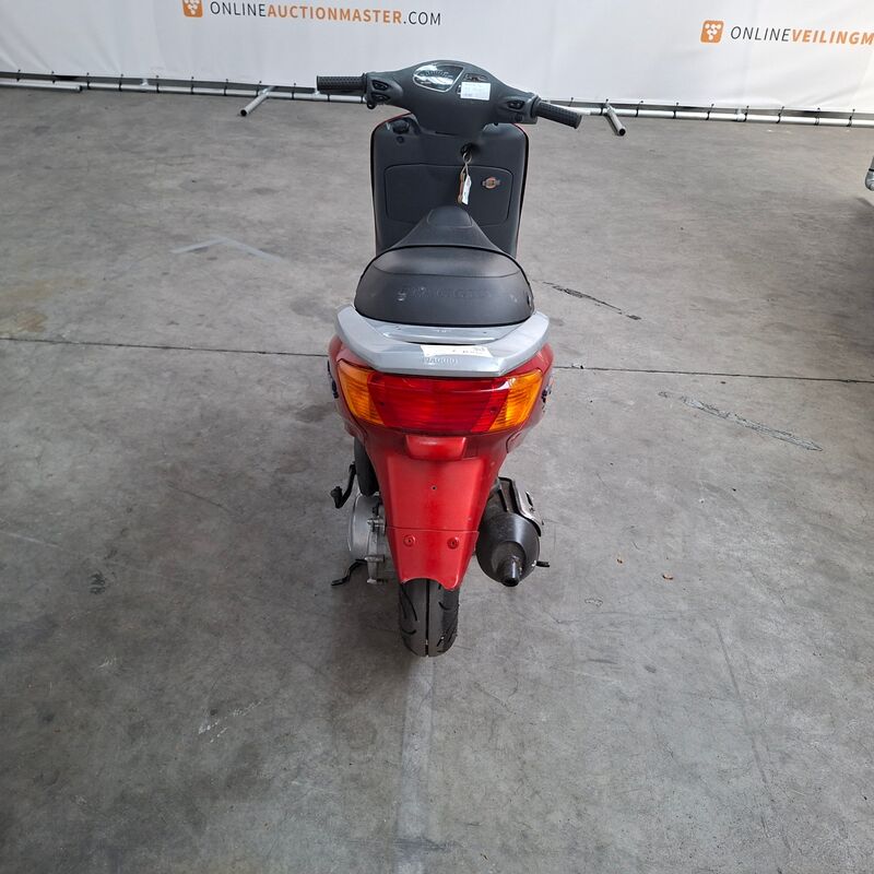 Motorscooter, Piaggio, Spera 125 – foto 7 – kavel bij Domeinen Roerende Zaken, Soesterberg
