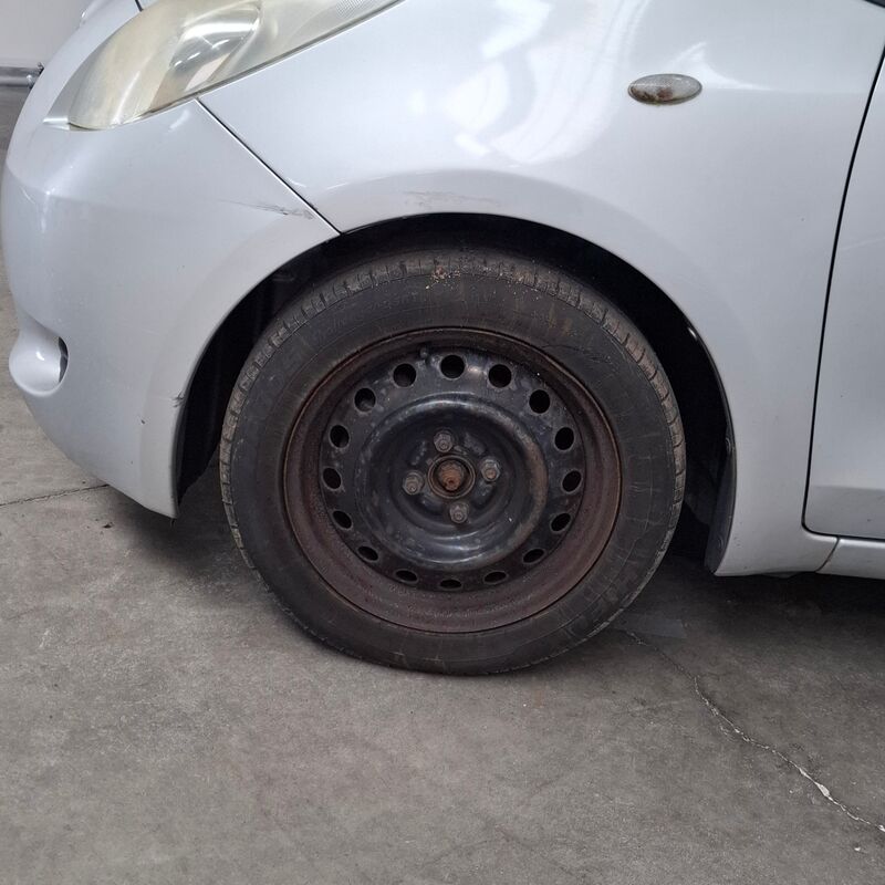 Personenauto, Toyota, Yaris, 1.3 VVTi Terra, 2008 – foto 10 – kavel bij Domeinen Roerende Zaken, Soesterberg