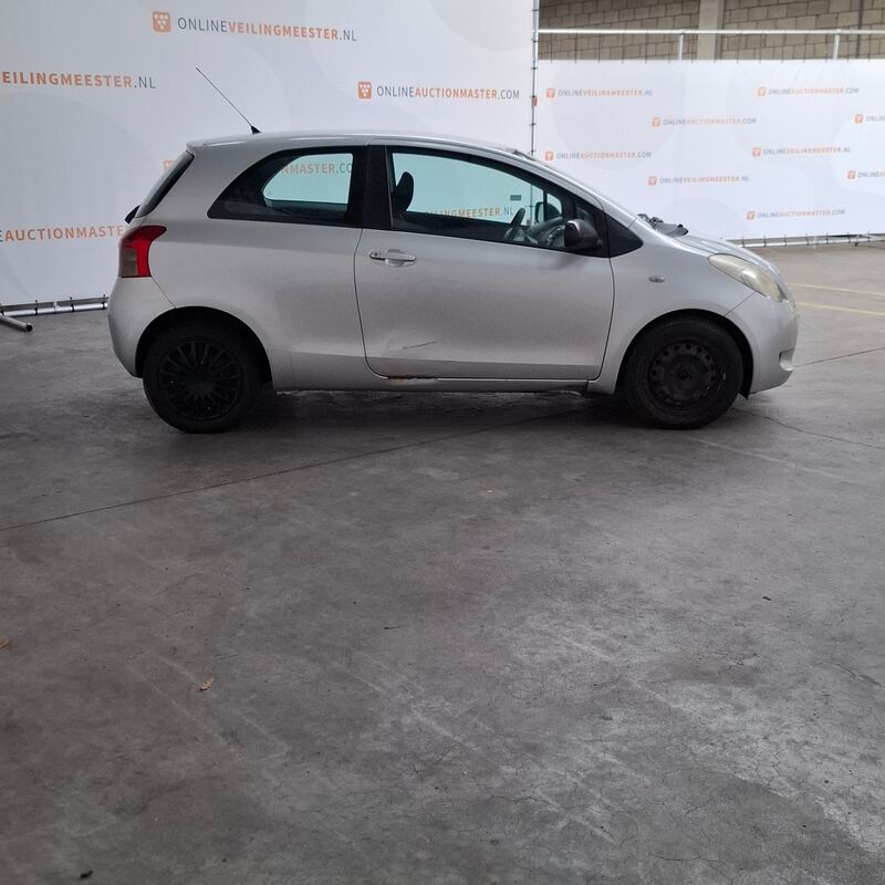 Personenauto, Toyota, Yaris, 1.3 VVTi Terra, 2008 – foto 3 – kavel bij Domeinen Roerende Zaken, Soesterberg